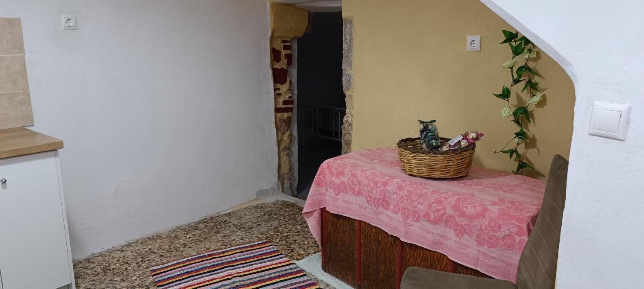 Comfortable And Spacious Stone Traditional Apartment La Canée Extérieur photo