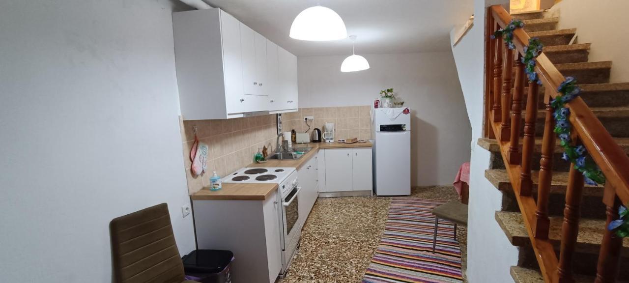 Comfortable And Spacious Stone Traditional Apartment La Canée Extérieur photo